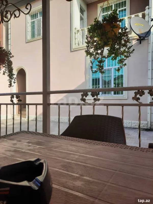 Satılır 5 otaqlı həyət evi