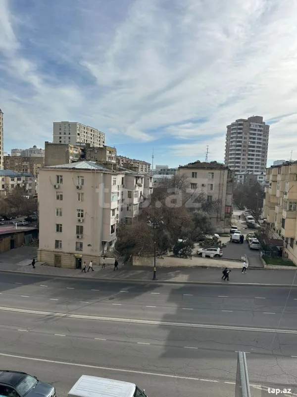 Kirayə verilir 3 otaqlı yeni tikili 110 m²