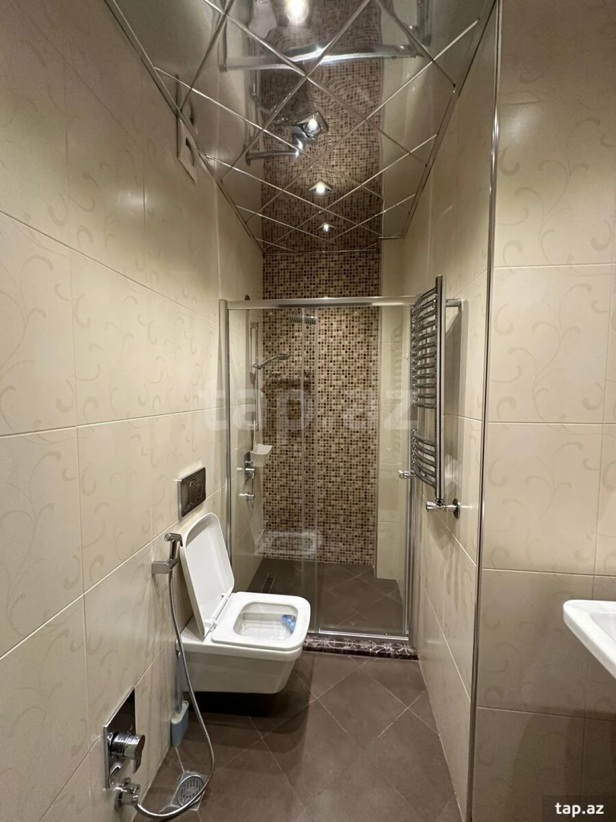 Kirayə verilir 3 otaqlı yeni tikili 110 m²