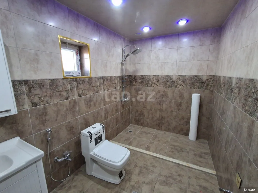 Satılır 4 otaqlı həyət evi