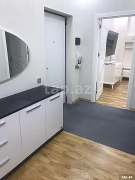 Kirayə verilir 2 otaqlı yeni tikili 77 m²