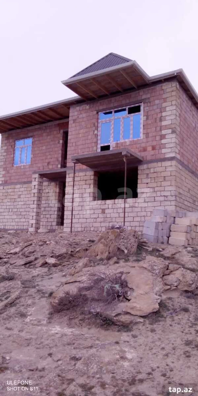 Satılır 3 otaqlı həyət evi