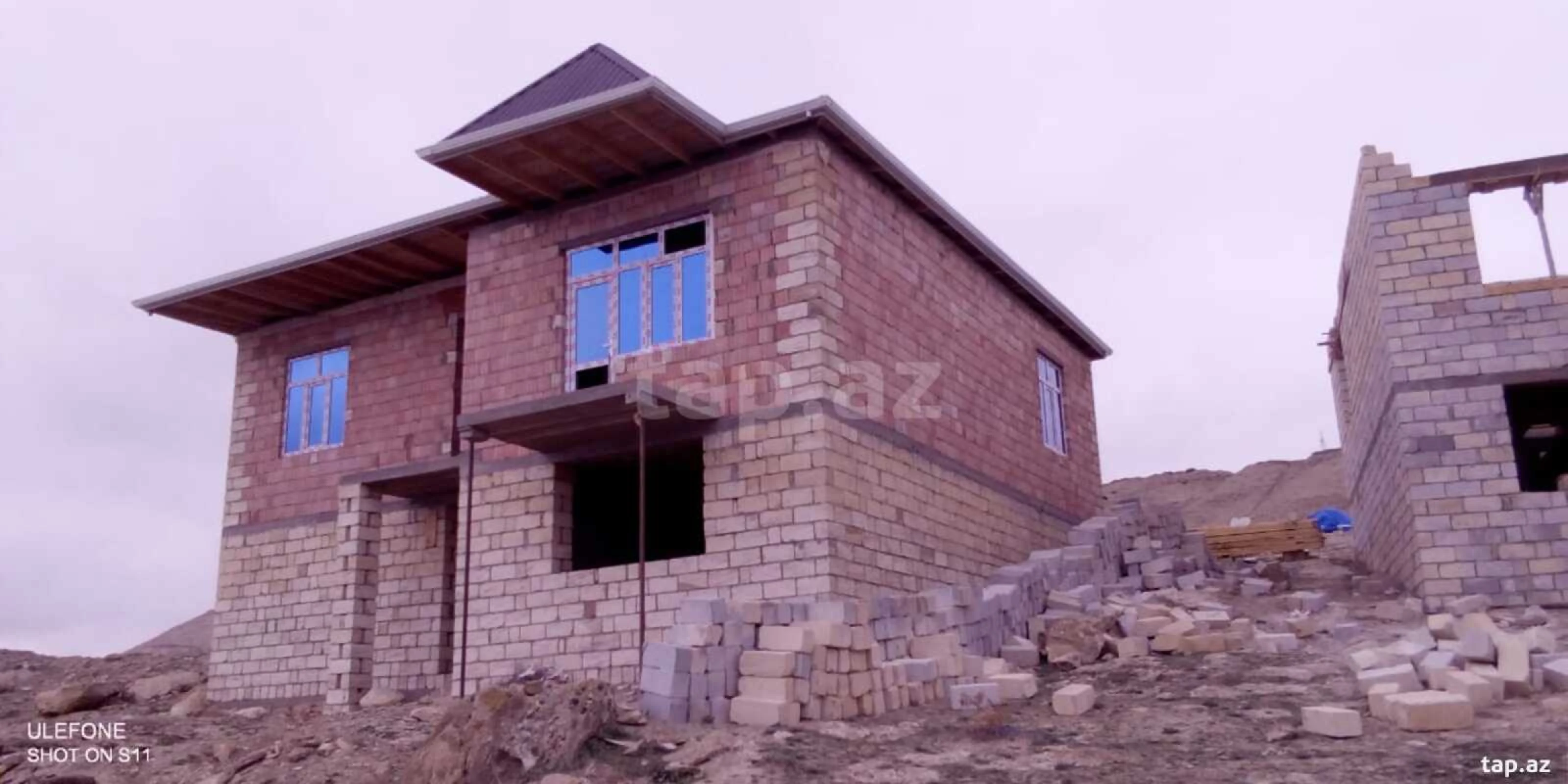 Satılır 3 otaqlı həyət evi