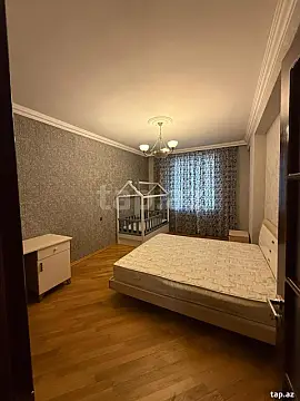 Kirayə verilir 3 otaqlı mənzil 134 m²