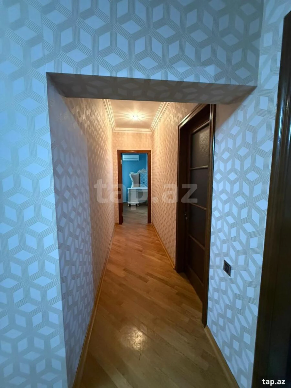 Kirayə verilir 3 otaqlı mənzil 134 m²
