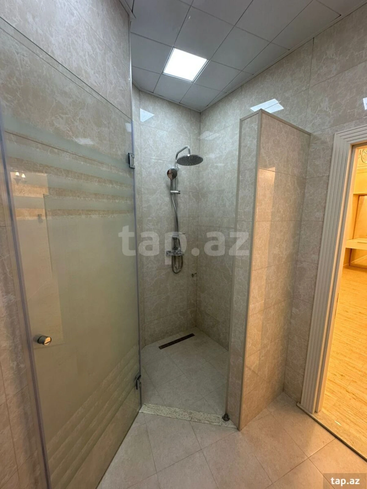 Kirayə verilir 2 otaqlı yeni tikili 100 m²