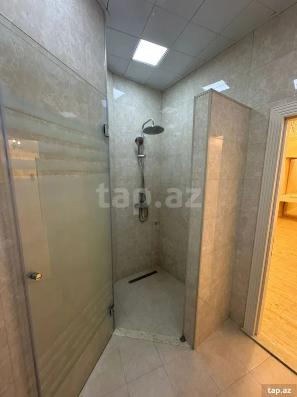 Kirayə verilir 2 otaqlı yeni tikili 100 m²