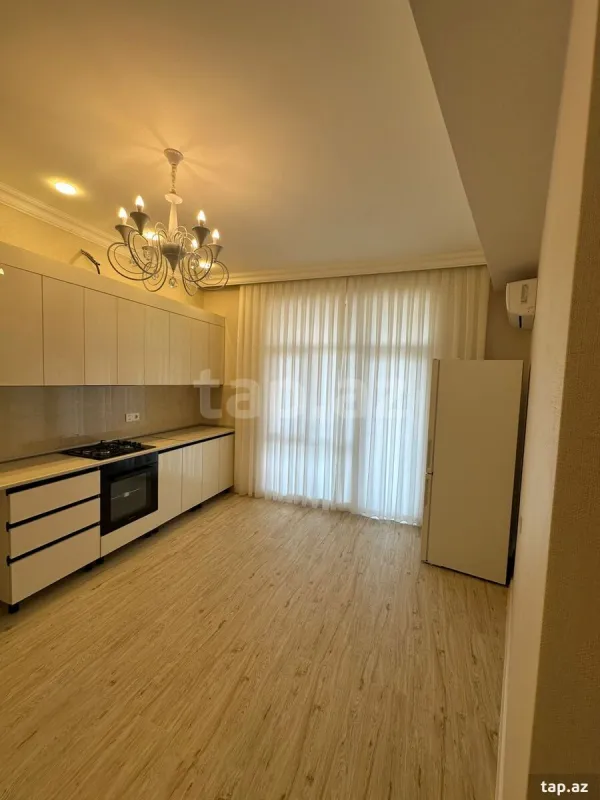 Kirayə verilir 2 otaqlı yeni tikili 100 m²