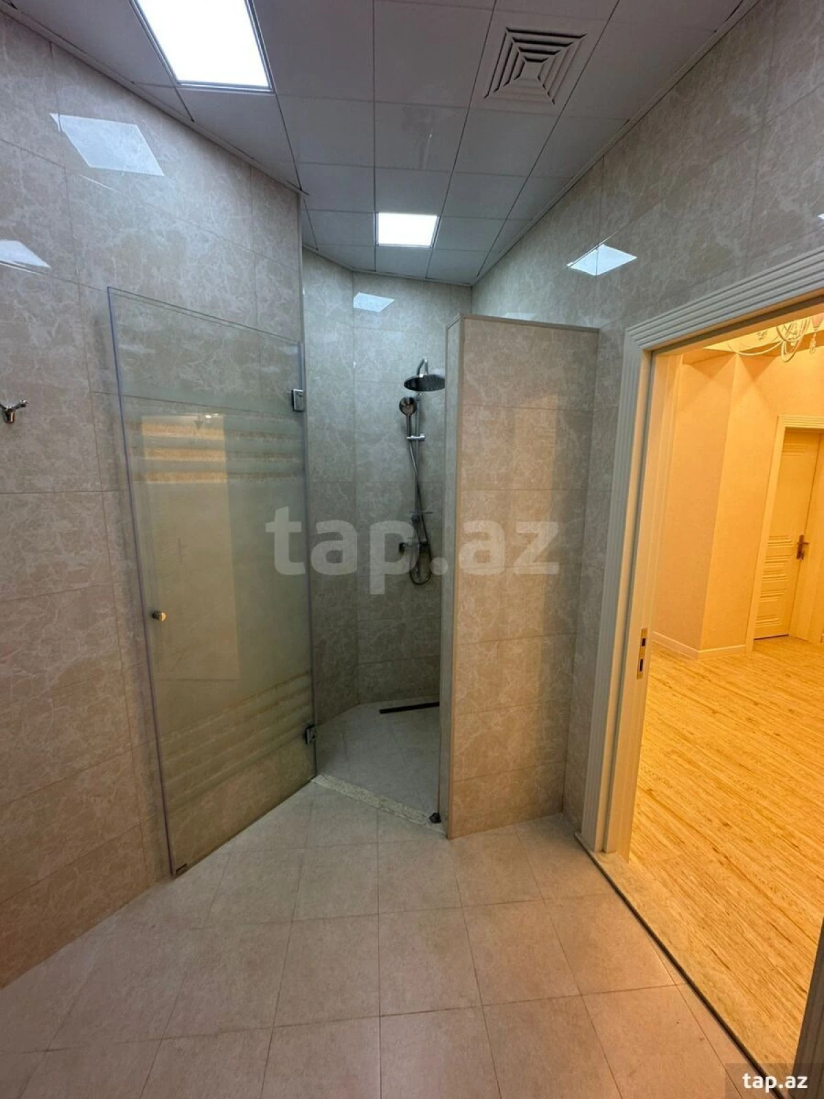 Kirayə verilir 2 otaqlı yeni tikili 100 m²