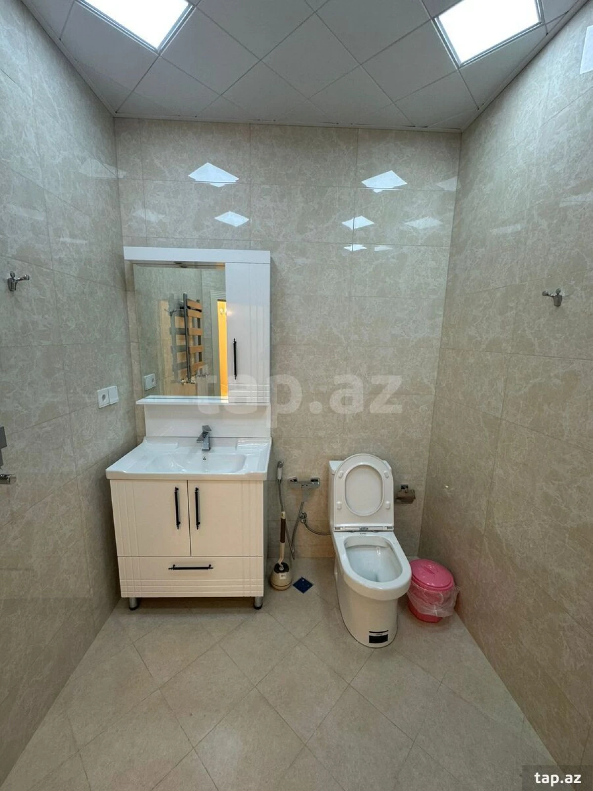 Kirayə verilir 2 otaqlı yeni tikili 100 m²