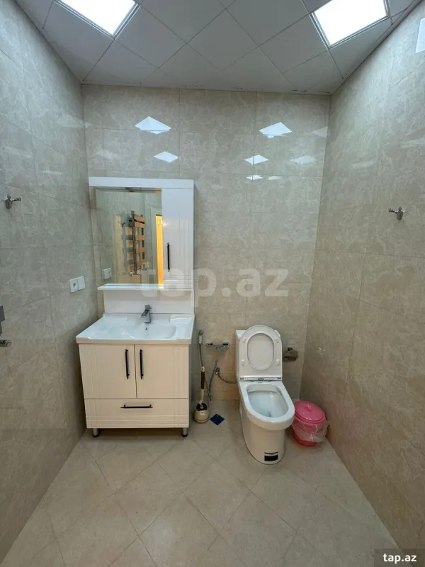 Kirayə verilir 2 otaqlı yeni tikili 100 m²