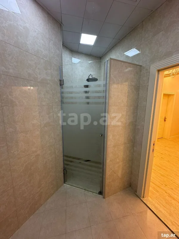 Kirayə verilir 2 otaqlı yeni tikili 100 m²