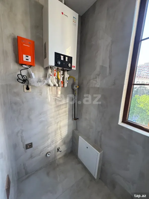 Kirayə verilir 5 otaqlı yeni tikili 140 m²