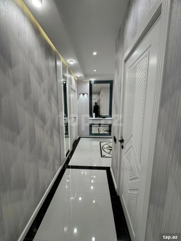 Kirayə verilir 5 otaqlı yeni tikili 140 m²