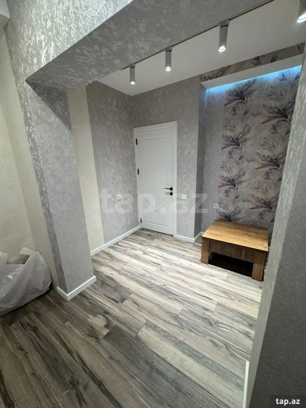 Kirayə verilir 5 otaqlı yeni tikili 140 m²