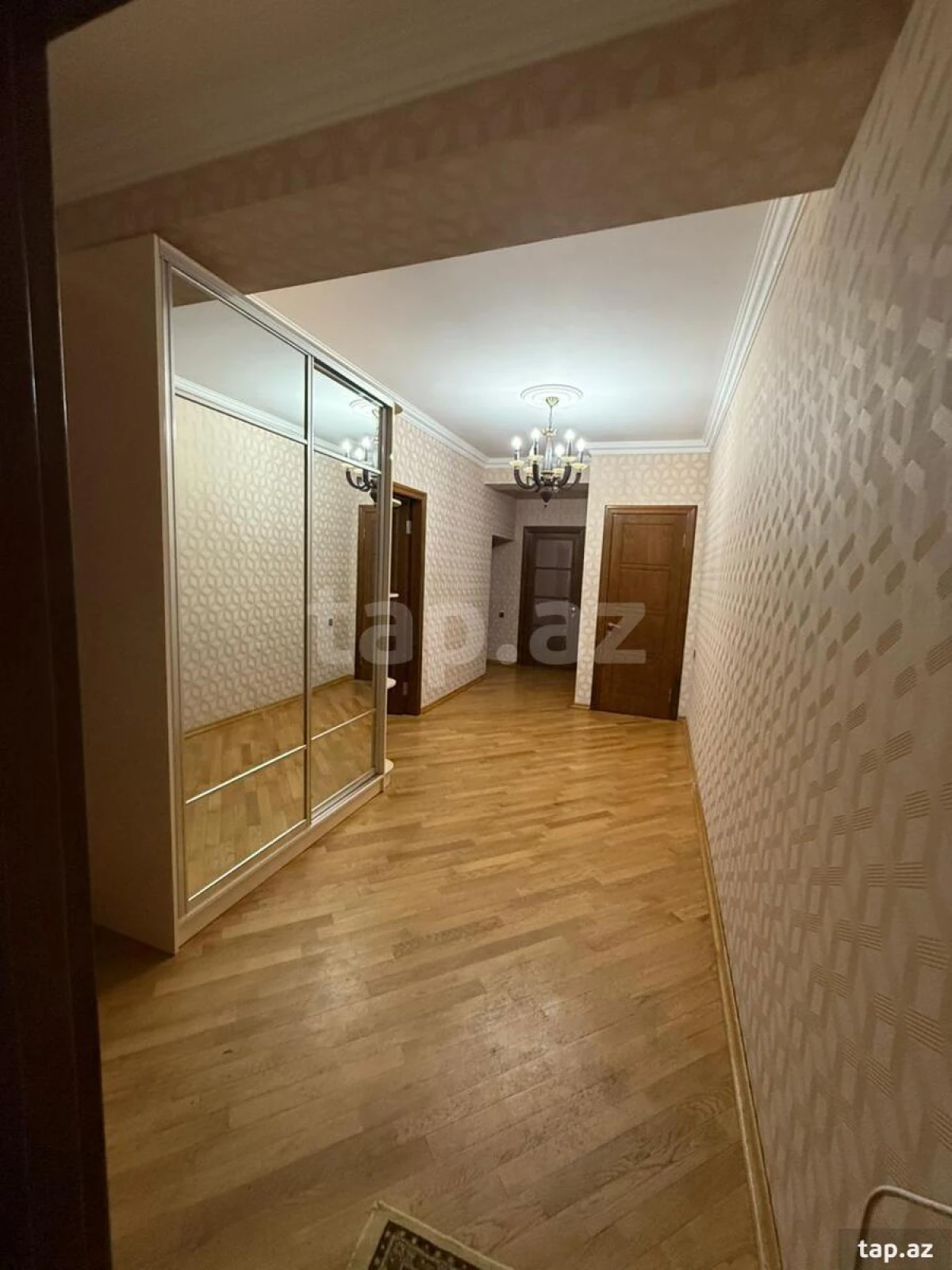 Kirayə verilir 3 otaqlı yeni tikili 130 m²