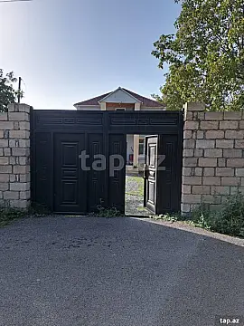 Satılır 4 otaqlı həyət evi 150 m²