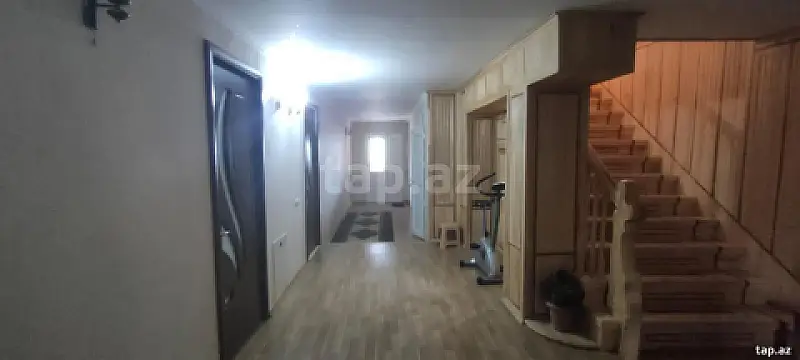 Satılır 6 otaqlı həyət evi