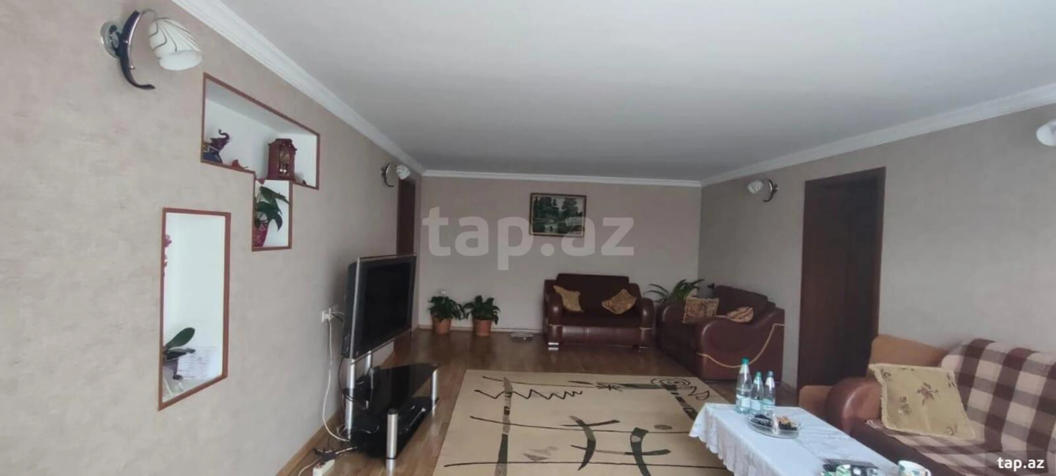 Satılır 6 otaqlı həyət evi