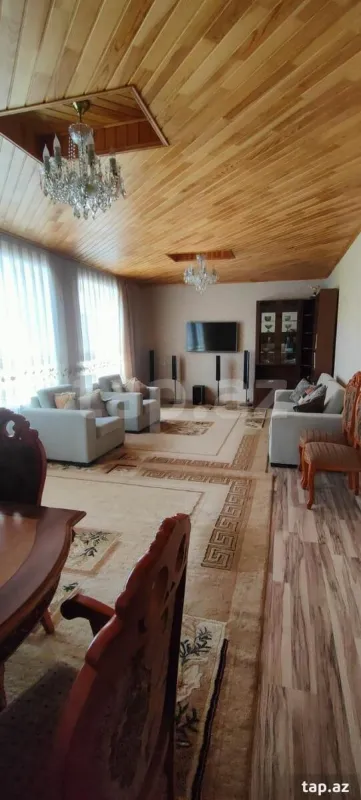 Satılır 6 otaqlı həyət evi