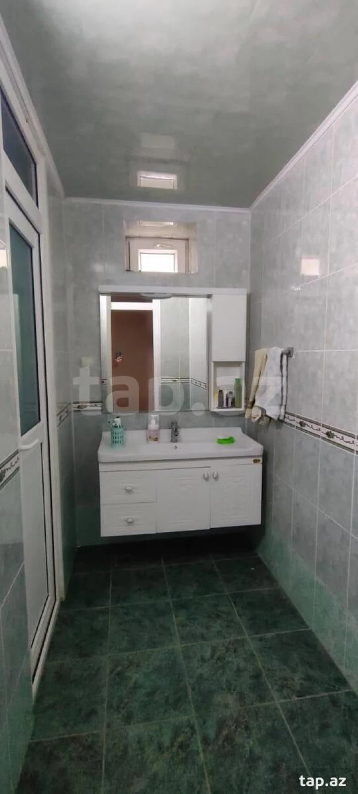 Satılır 6 otaqlı həyət evi