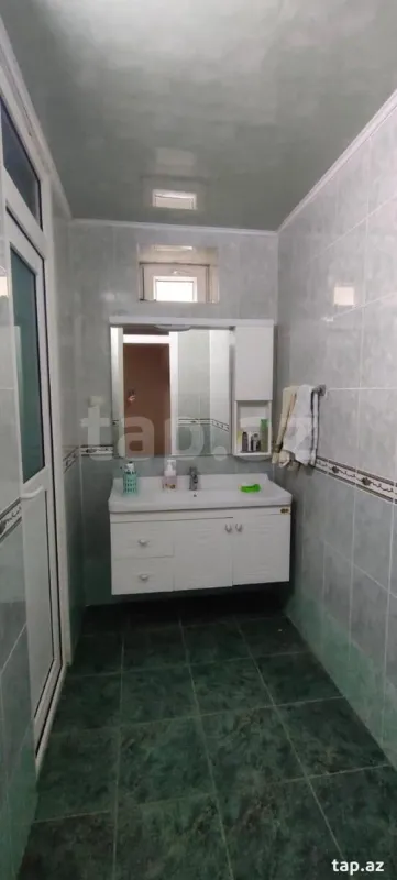 Satılır 6 otaqlı həyət evi