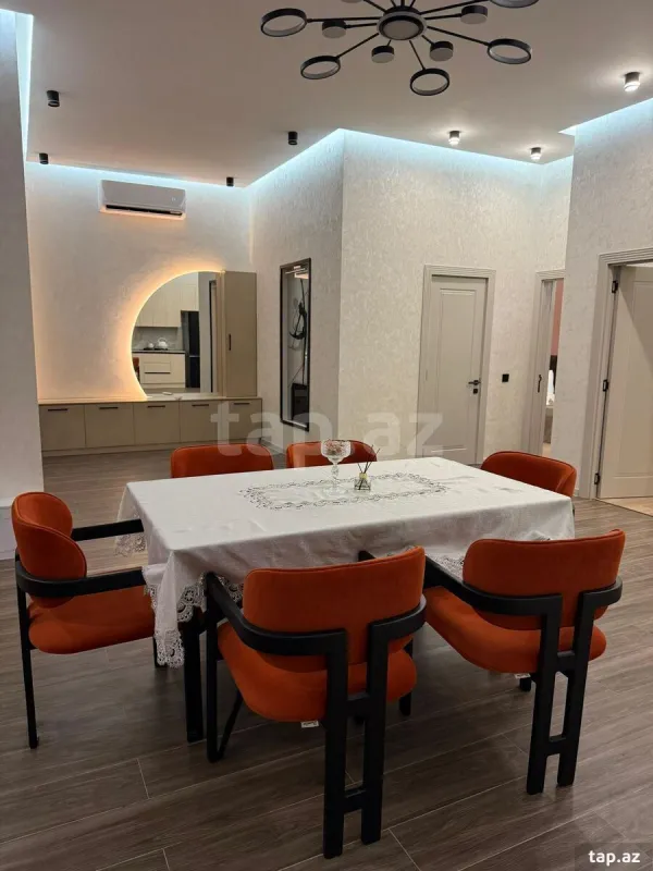 Kirayə verilir 2 otaqlı mənzil 70 m²