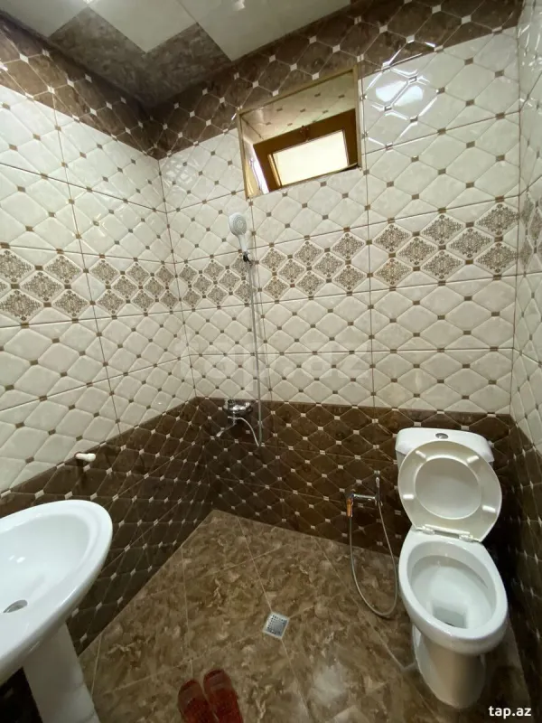 Satılır 4 otaqlı həyət evi