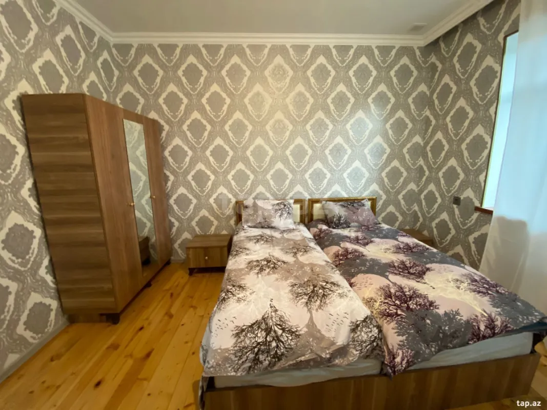 Satılır 4 otaqlı həyət evi