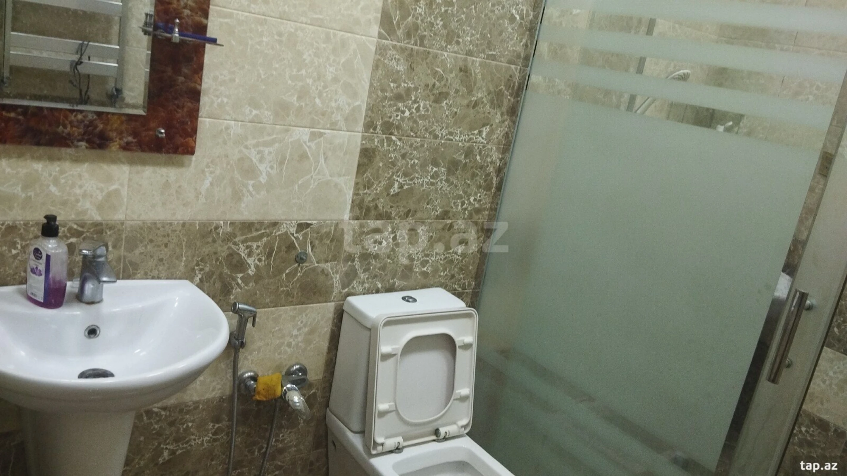 Kirayə verilir 3 otaqlı yeni tikili 70 m²