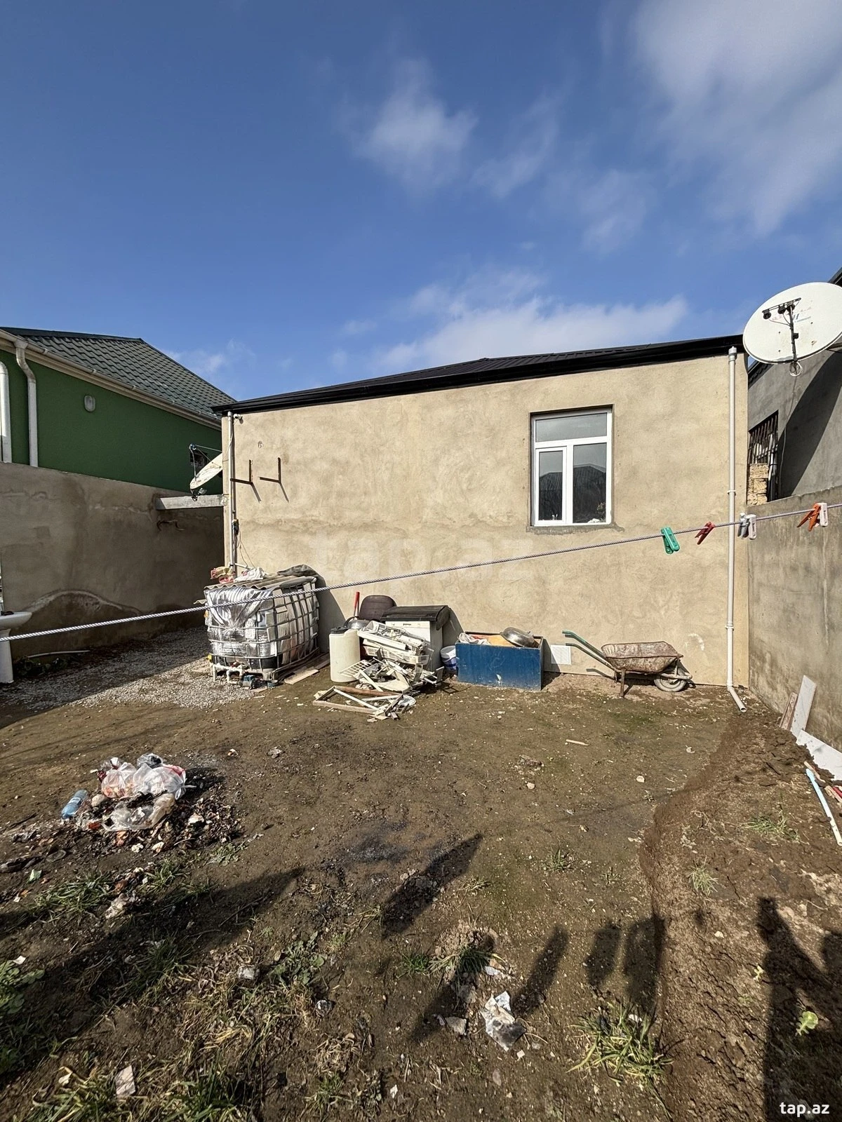 Satılır 3 otaqlı həyət evi