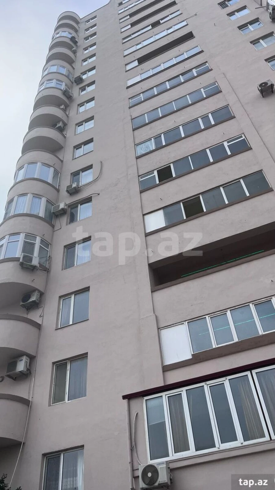 Satılır 2 otaqlı yeni tikili 90 m²