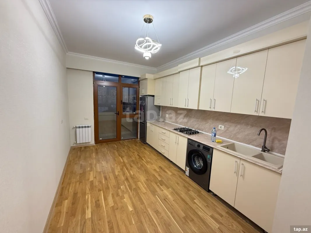 Kirayə verilir 2 otaqlı yeni tikili 75 m²