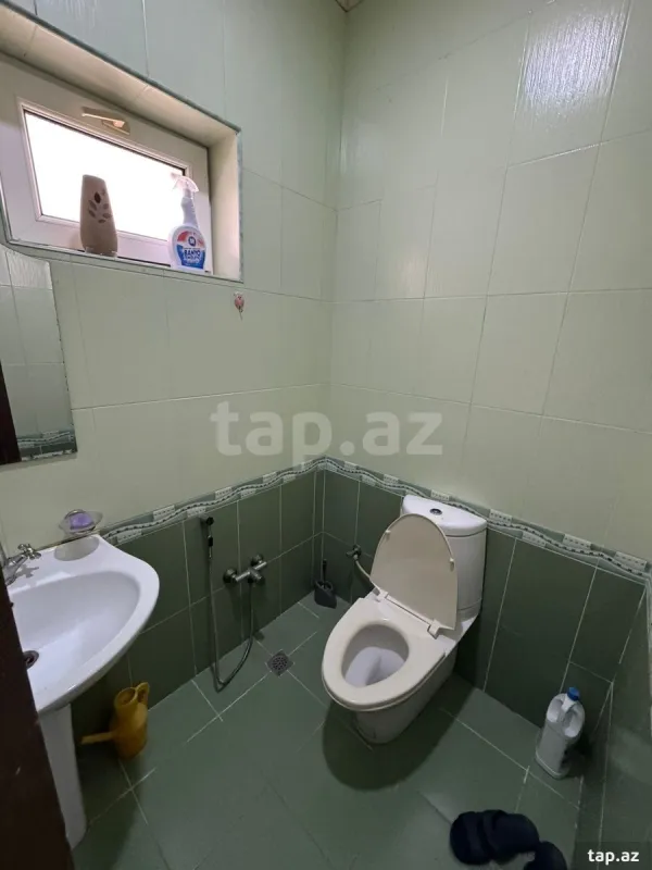 Satılır 4 otaqlı həyət evi