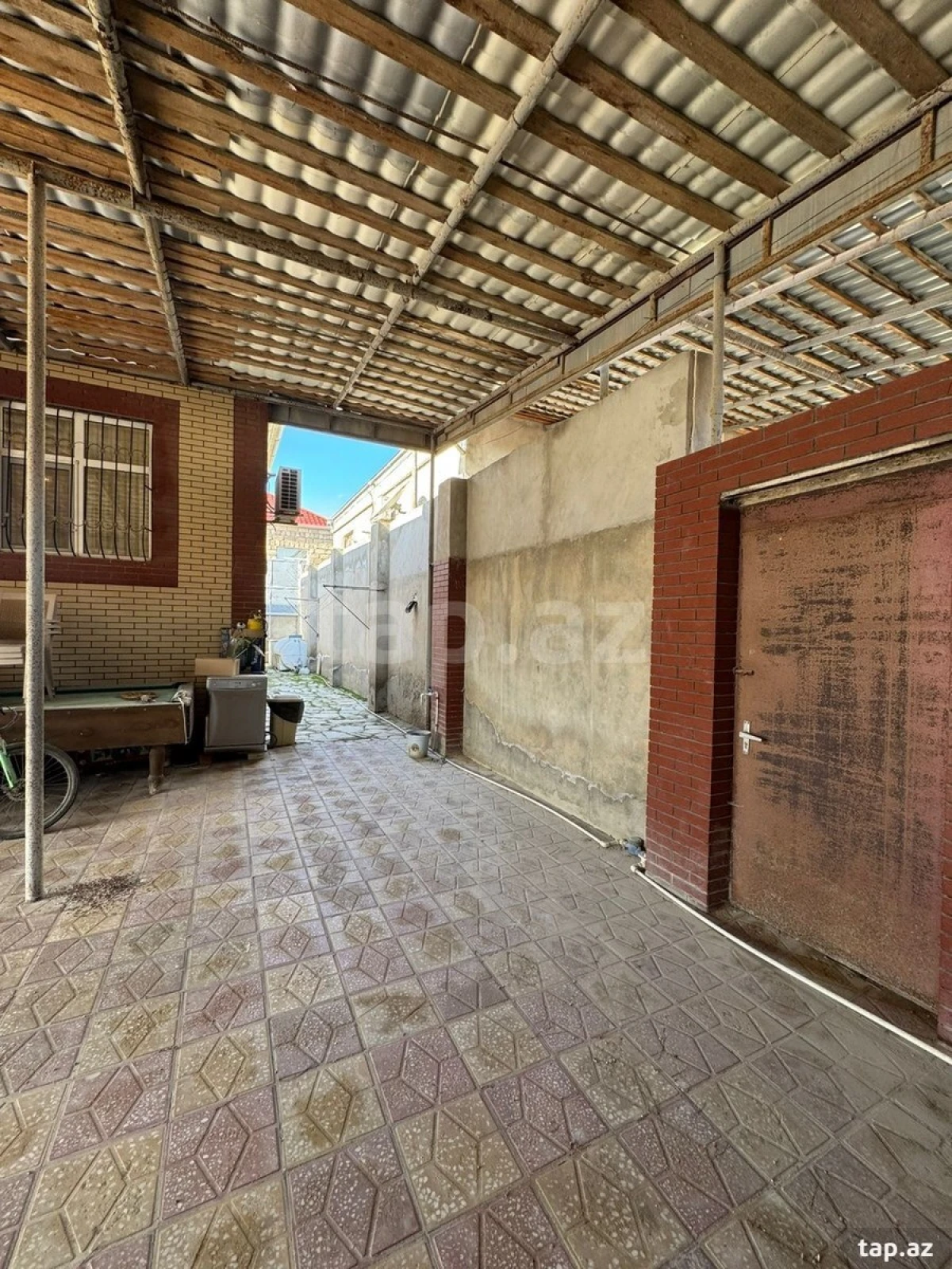 Satılır 4 otaqlı həyət evi