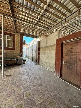 Satılır 4 otaqlı həyət evi