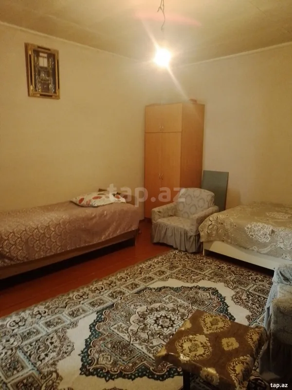 Satılır 4 otaqlı həyət evi