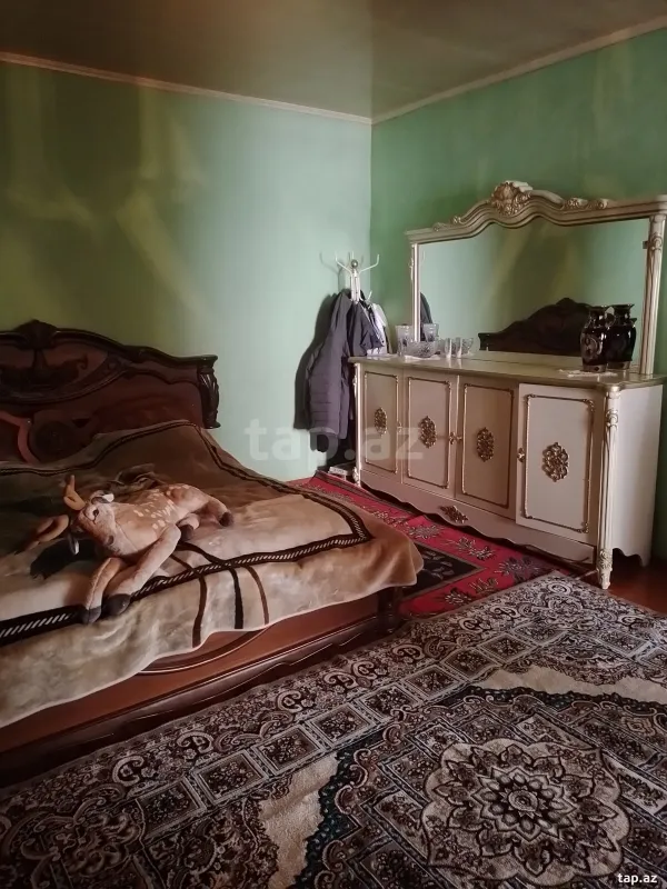 Satılır 4 otaqlı həyət evi