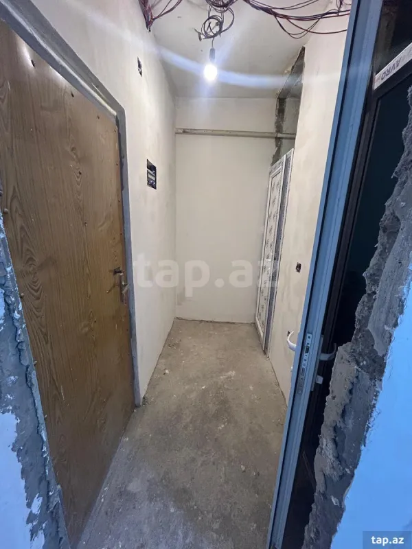 Satılır 5 otaqlı həyət evi