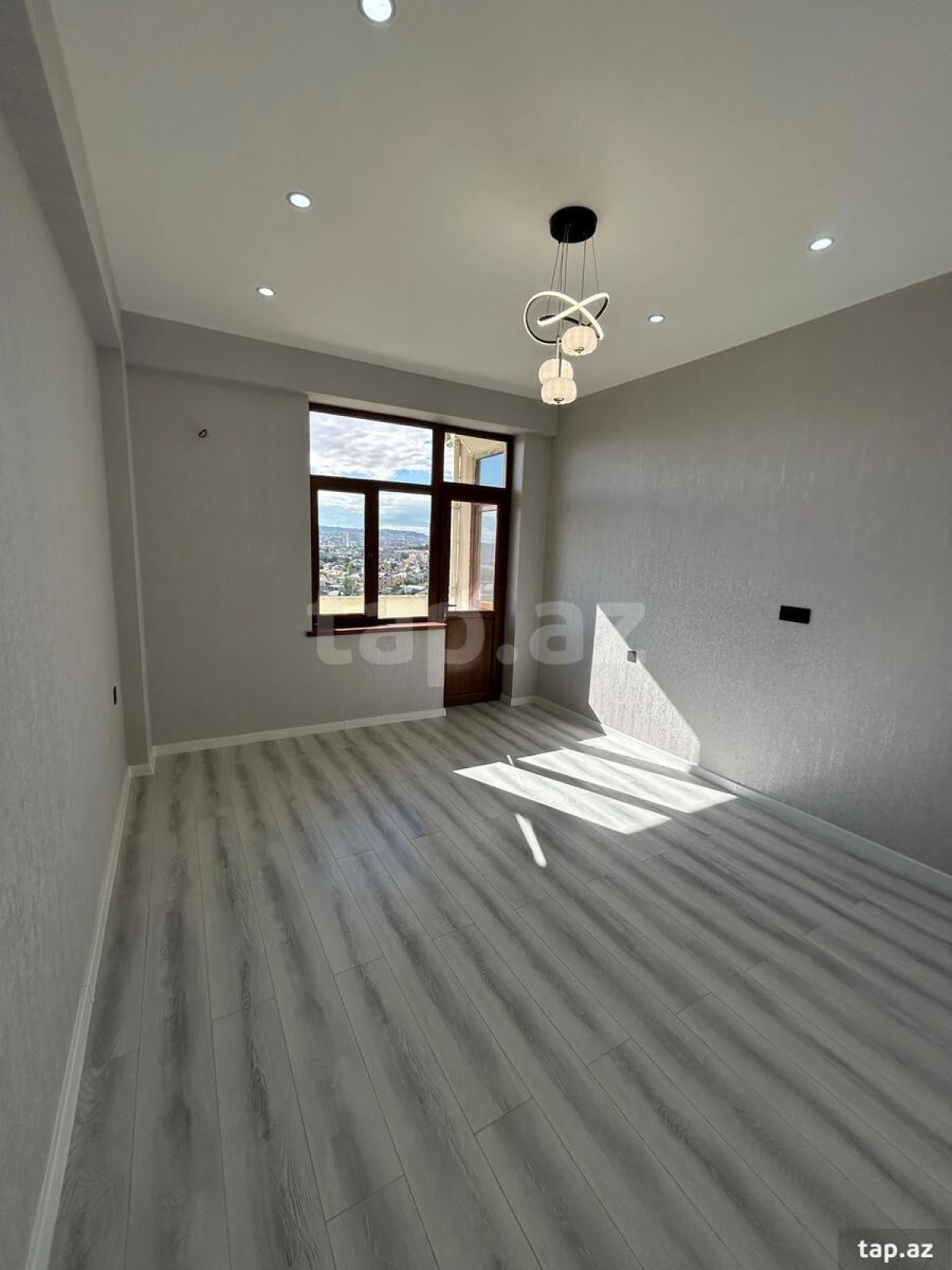 Satılır 2 otaqlı yeni tikili 57 m²