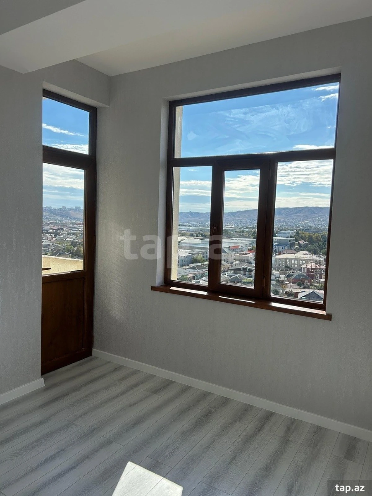 Satılır 2 otaqlı yeni tikili 57 m²