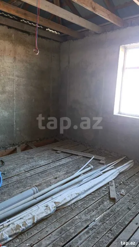 Satılır 5 otaqlı həyət evi