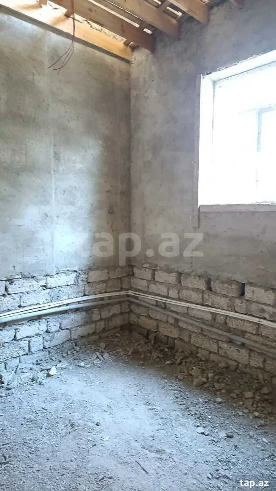 Satılır 5 otaqlı həyət evi