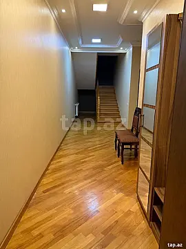 Kirayə verilir 4 otaqlı yeni tikili 200 m²