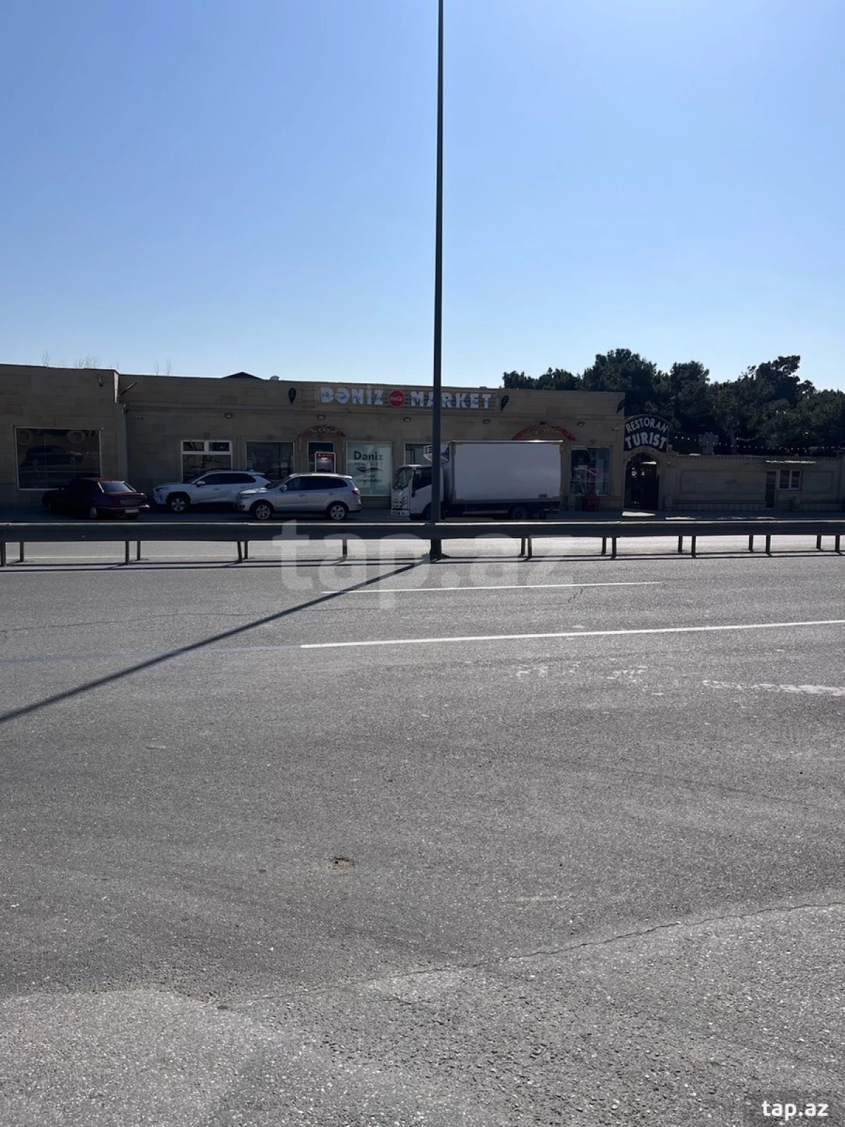 Kirayə verilir 4 otaqlı yeni tikili 200 m²