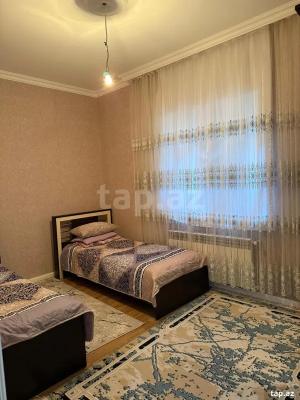Satılır 4 otaqlı həyət evi