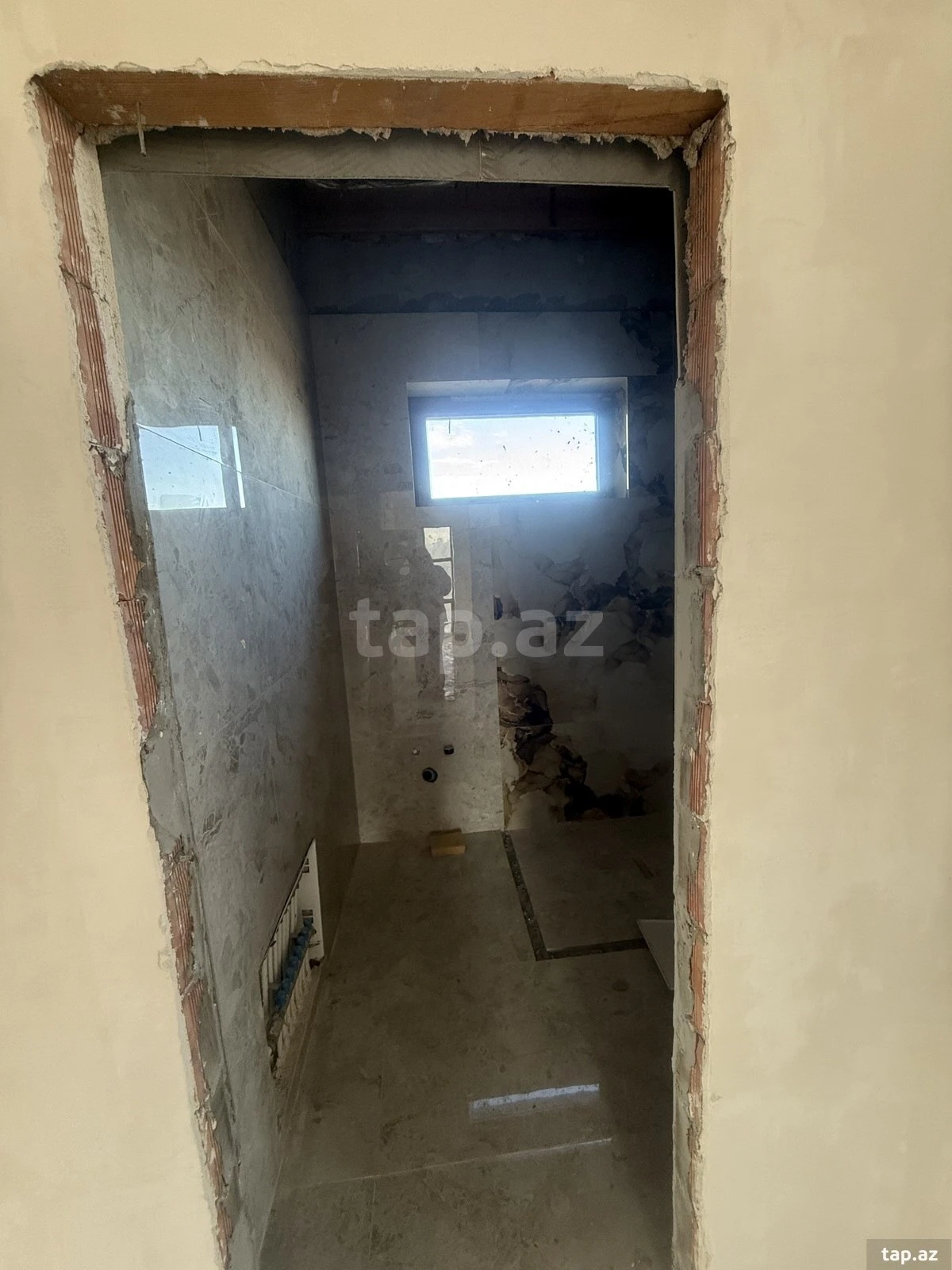 Satılır 6 otaqlı həyət evi