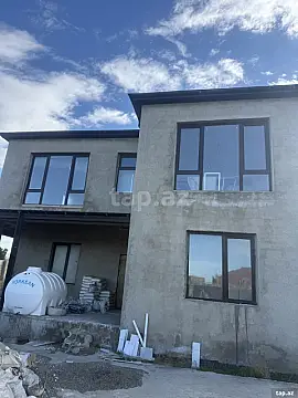 Satılır 6 otaqlı həyət evi