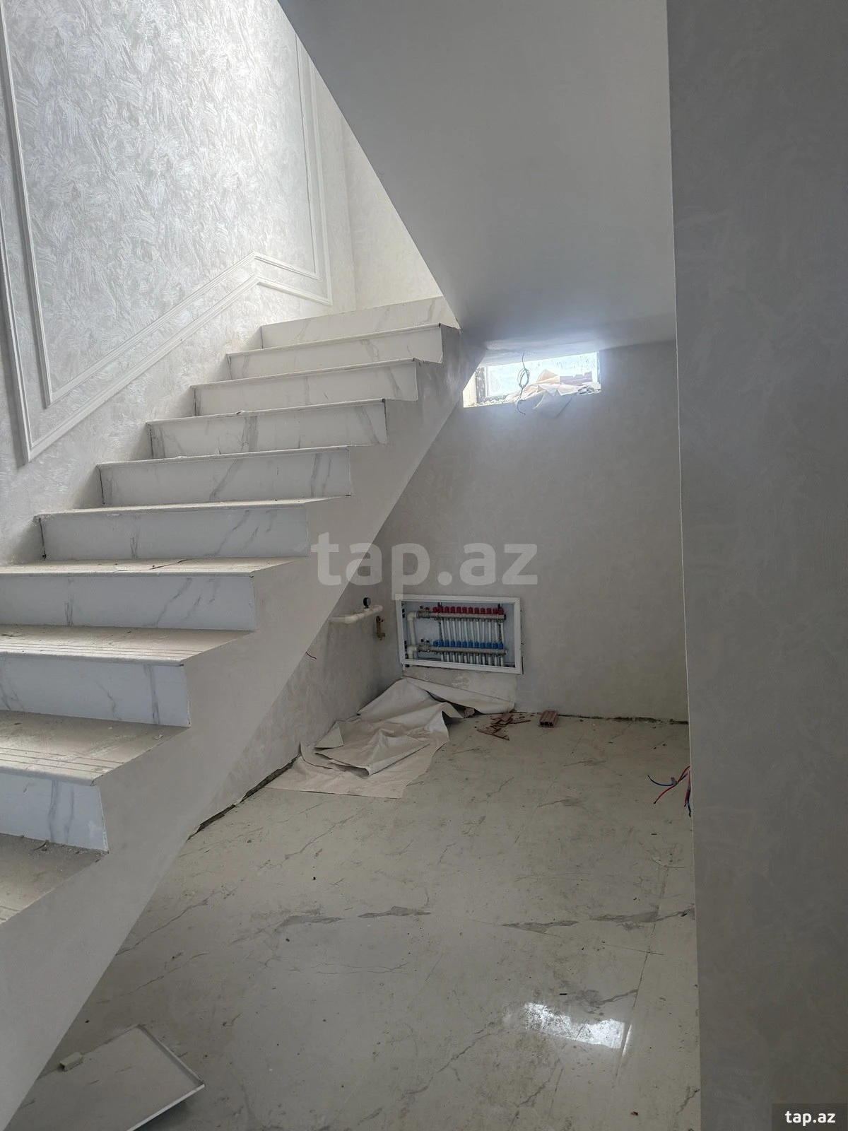 Satılır 6 otaqlı həyət evi