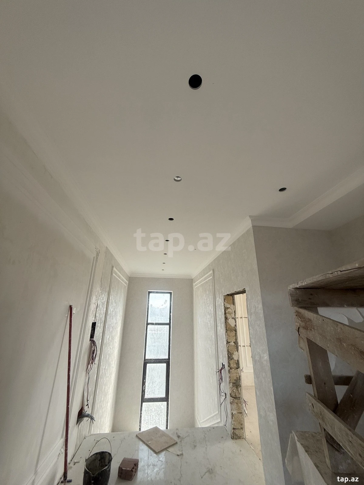 Satılır 6 otaqlı həyət evi